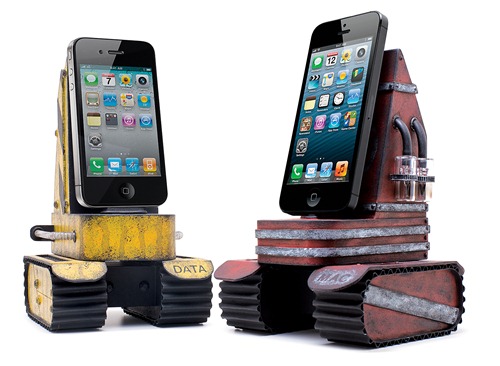 CUSTOM IPHONE TANK CHARGER