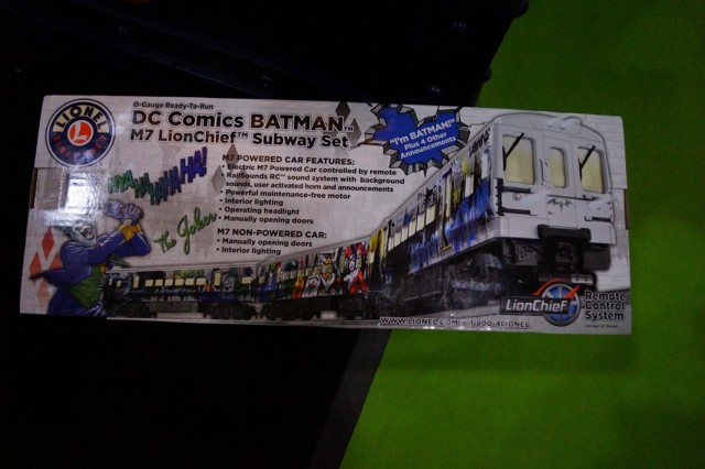 Lionel Trains Batman Subway Set (2)