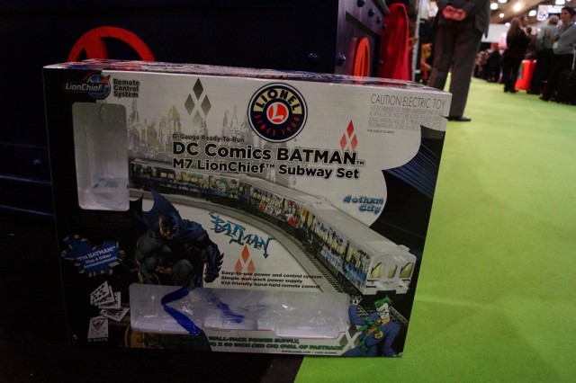 Lionel Trains Batman Subway Set (3)