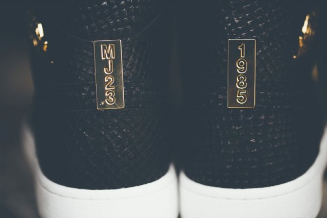 air-jordan-1-pinnacle-with-24k-gold-detailing-05