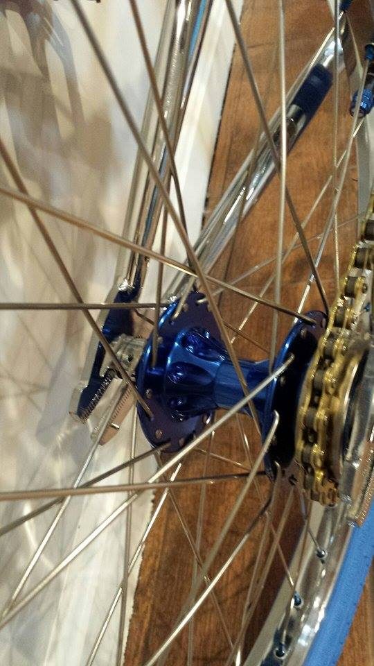 tnt revolver hubs