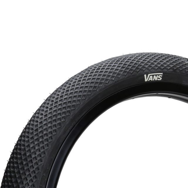 vans-cult tire black