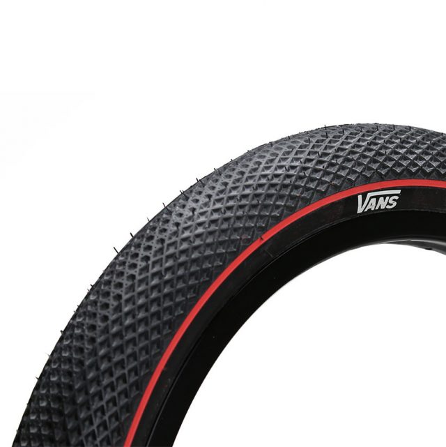 vans-cult tire black red