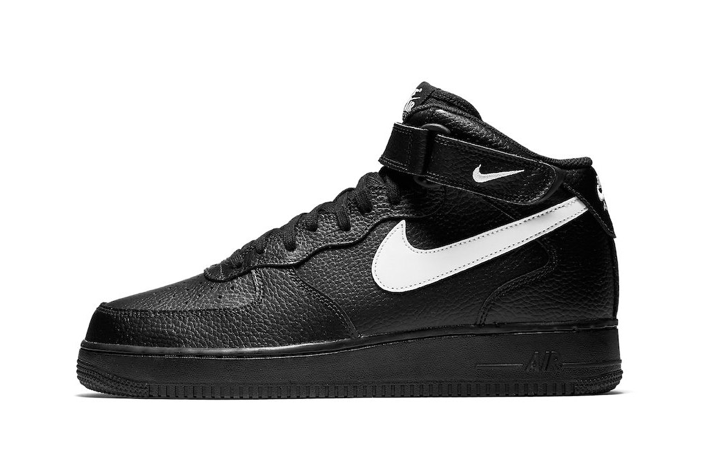 black air force 1 with white swoosh