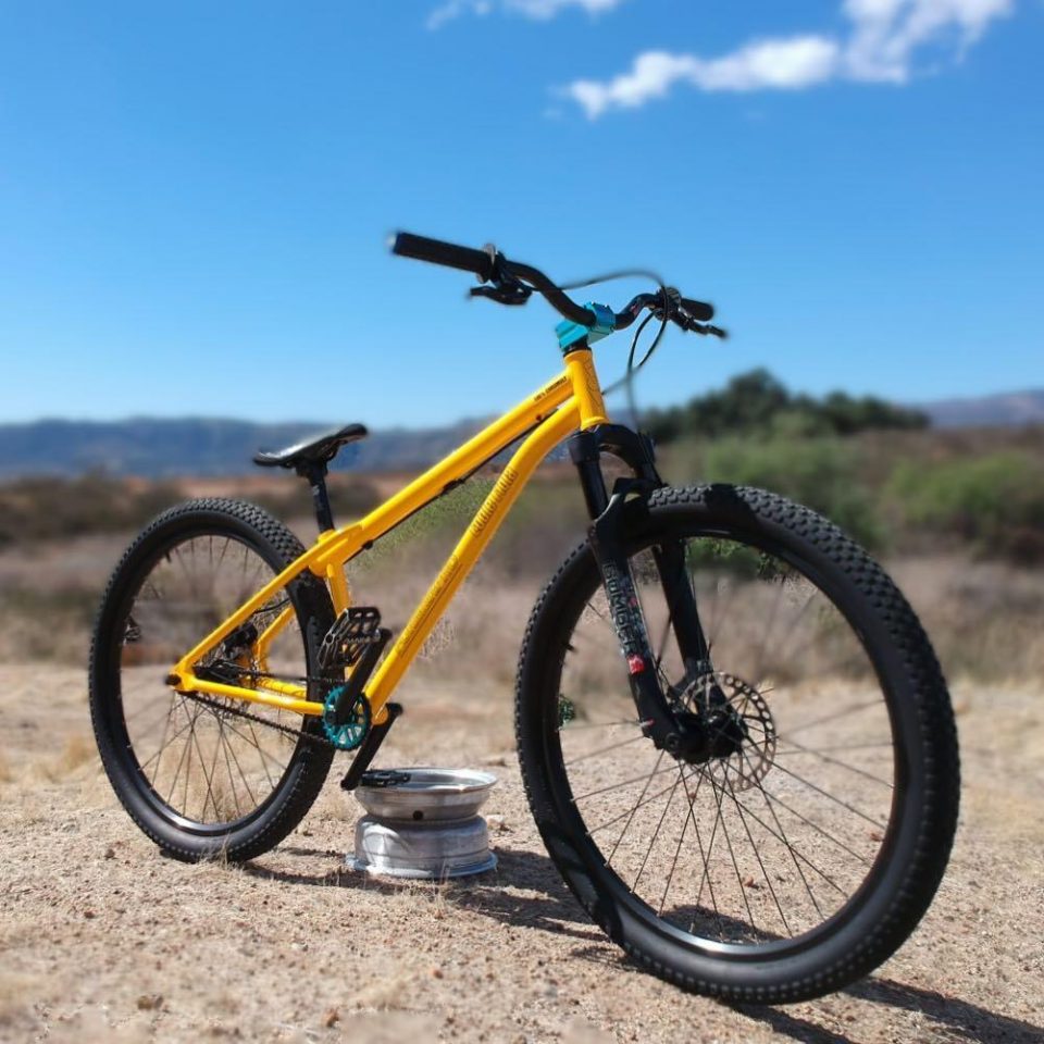 Legend Bike Co Former Pro 26 dirt jumper