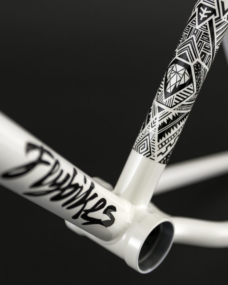 Courage Adams Signature Frame, Savanna 2