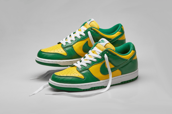 Nike Dunk Low SP “Brazil” Team Tone Snekers