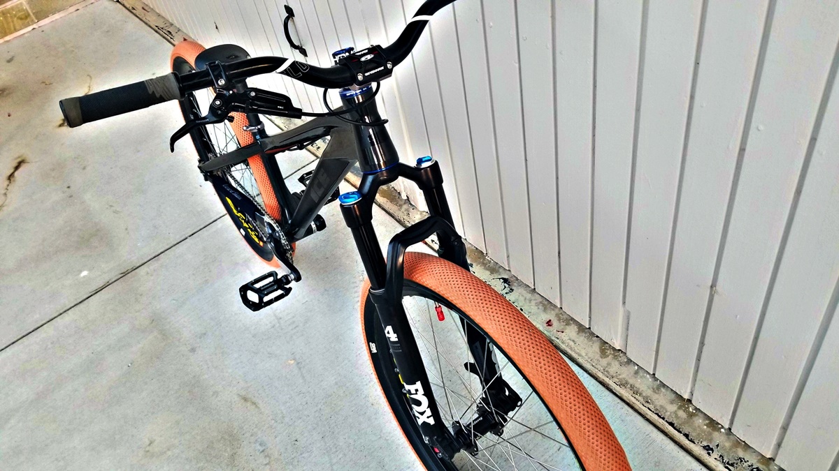 ice 26 pump track bike