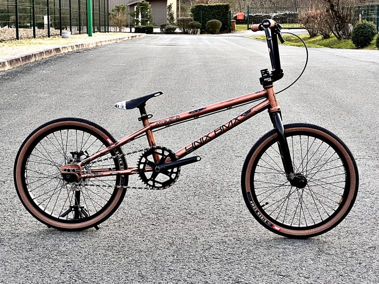 4Nix Atome R20 bmx bike