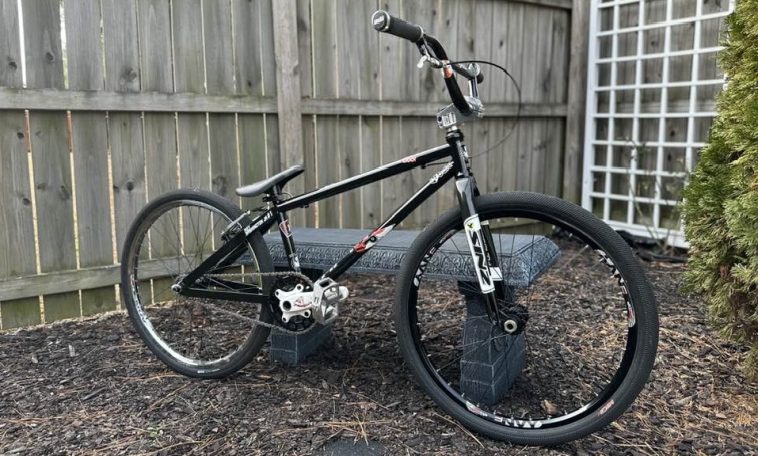 2009 Bulldog Bikes Blackstar 24in