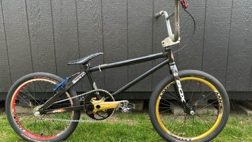 2009 Bulldog Blackstar BMX Bike